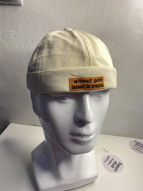 Caps
