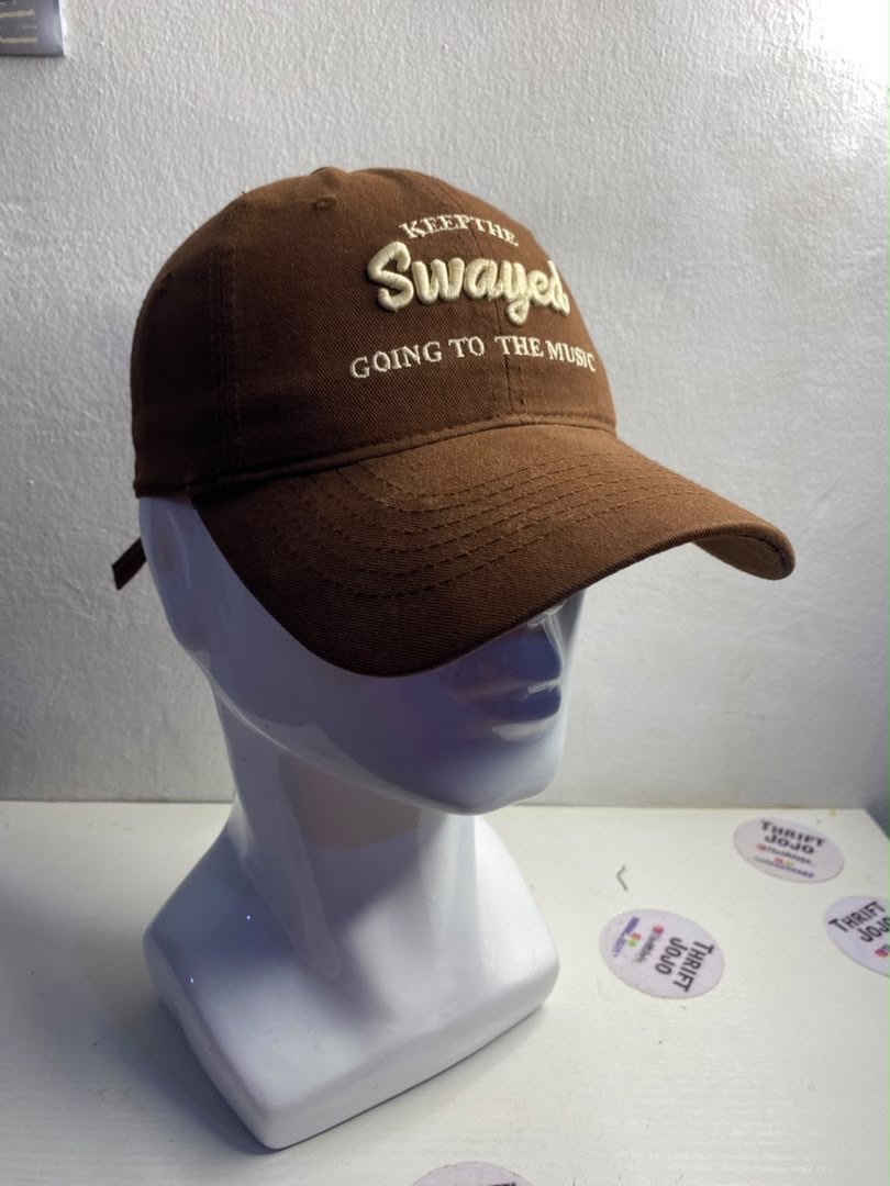 Caps